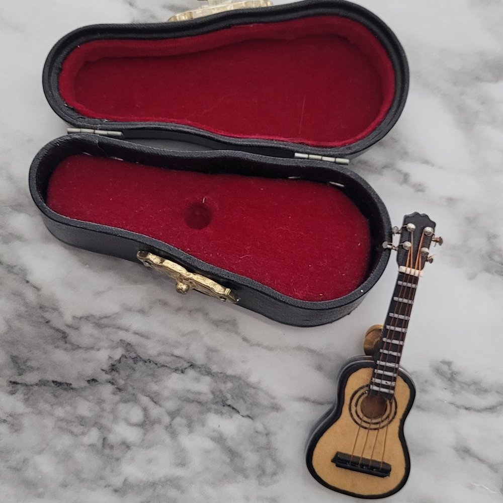 Women's Miniature Acoustic Guitar Pin Brooch with Flannel Storage Case